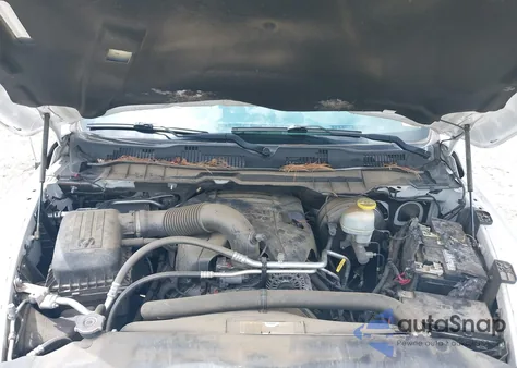 2018 Ram 1500 Express 4X4 6'4 Box из США, поврежденный, VIN 1C6RR7FT9JS184388